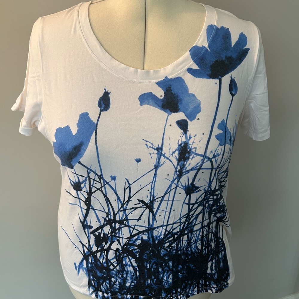 Women's White and Blue Floral Print Top